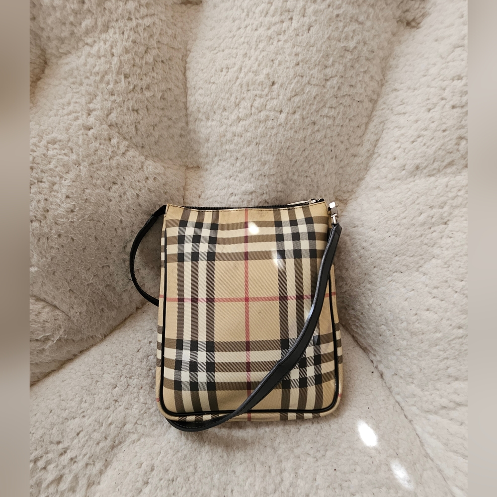 Burberry vintage crossbody bag